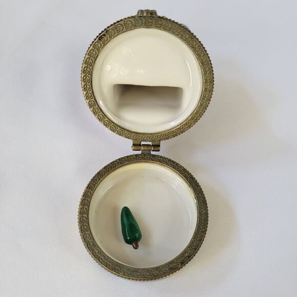 San Antonio Texas Red Green Chili Pepper Cafe Hinged Trinket Box Yellow Porcelai - Picture 4 of 14